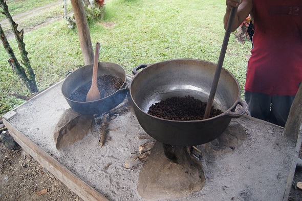 Dominican Republic making Coffee and Chocolate